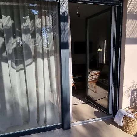 4r House With Jacuzzi Villa *