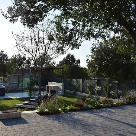 4r House With Jacuzzi * Rovinj