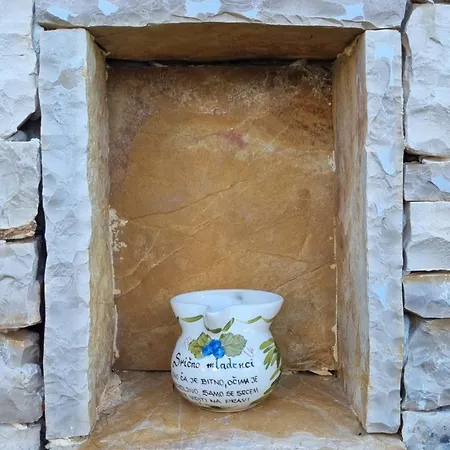 4r House With Jacuzzi Villa *