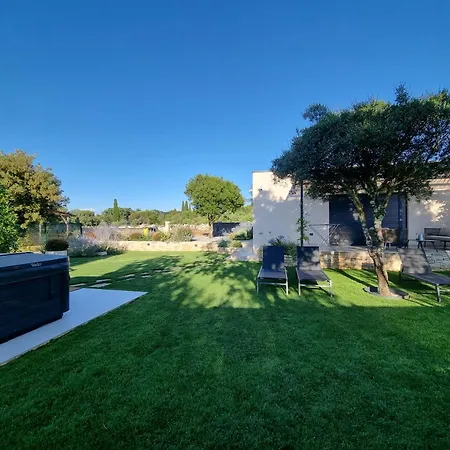 4r House With Jacuzzi Rovinj