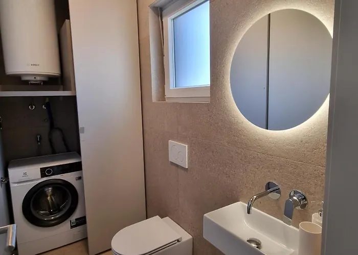 4r House With Jacuzzi Βίλα