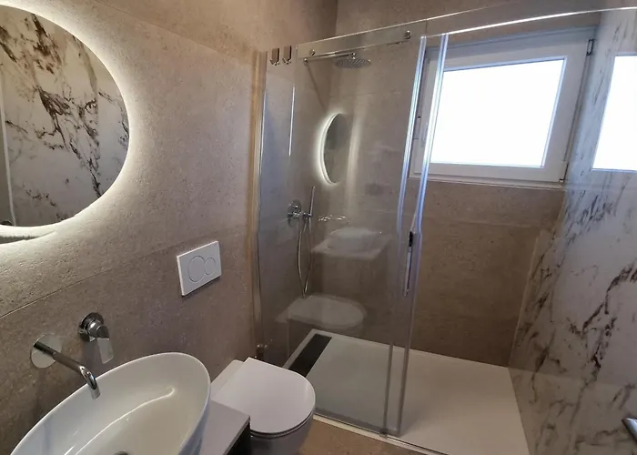 4r House With Jacuzzi *