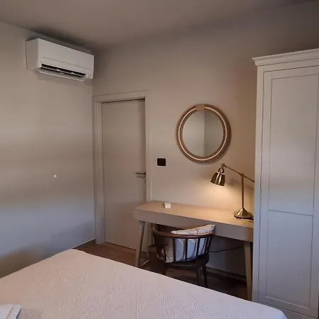4r House With Jacuzzi Villa *