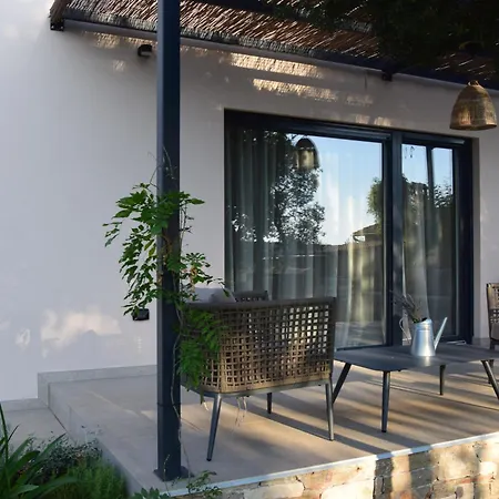 4r House With Jacuzzi *