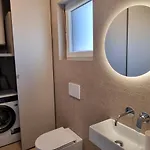 4r House With Jacuzzi Villa