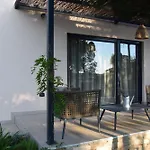 4r House With Jacuzzi *