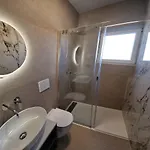 4r House With Jacuzzi *