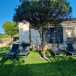 4r House With Jacuzzi *