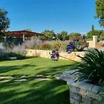 4r House With Jacuzzi *