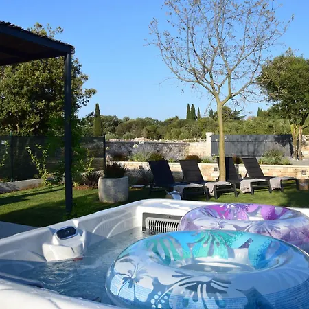 4r House With Jacuzzi Βίλα Ρόβινι